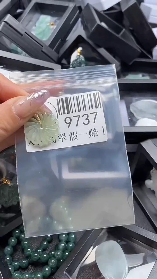 吊坠(不含链)未镶嵌翡翠9737