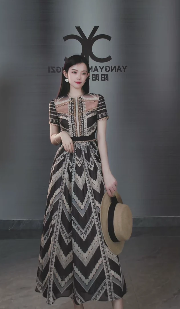 105272星芒几何可可棕短袖名媛重工女装连衣裙常规复古气质长裙女