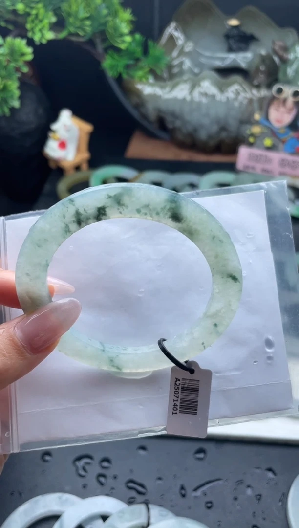 未镶嵌手镯定制翡翠12号手镯