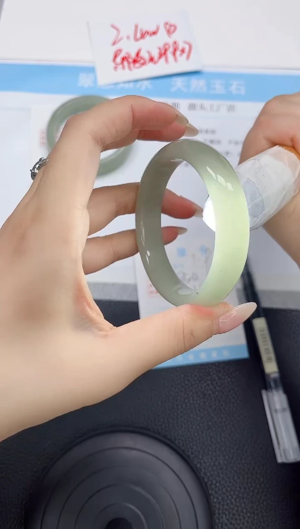 石英质玉手镯未镶嵌119-55.4