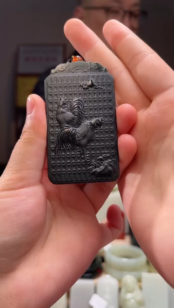 颈饰未镶嵌和田玉吊坠