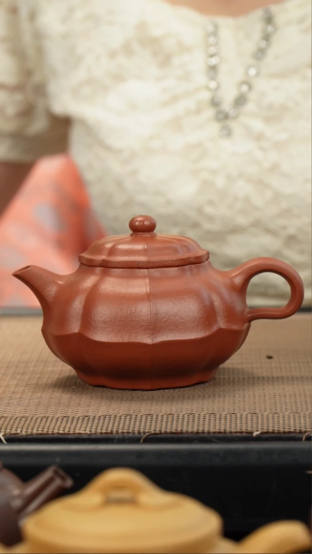 茶壶紫砂红**戒生砂朱泥筋纹合菱仙子150