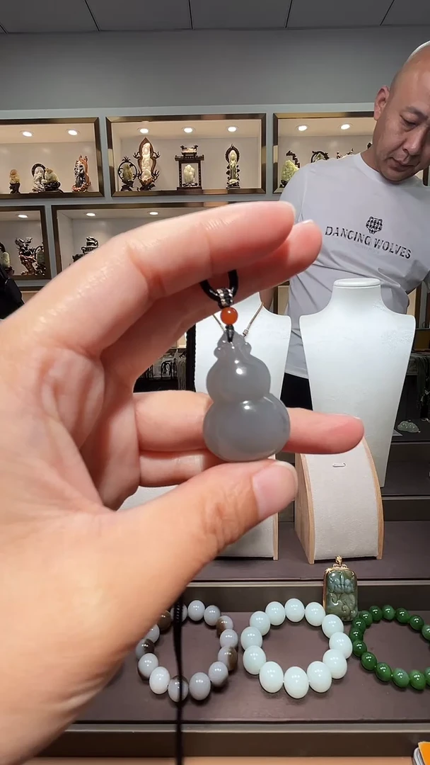 和田玉未镶嵌颈饰苏