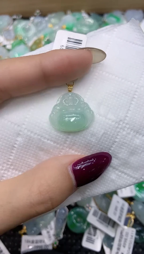 翡翠18K金镶嵌颈饰 111111111111