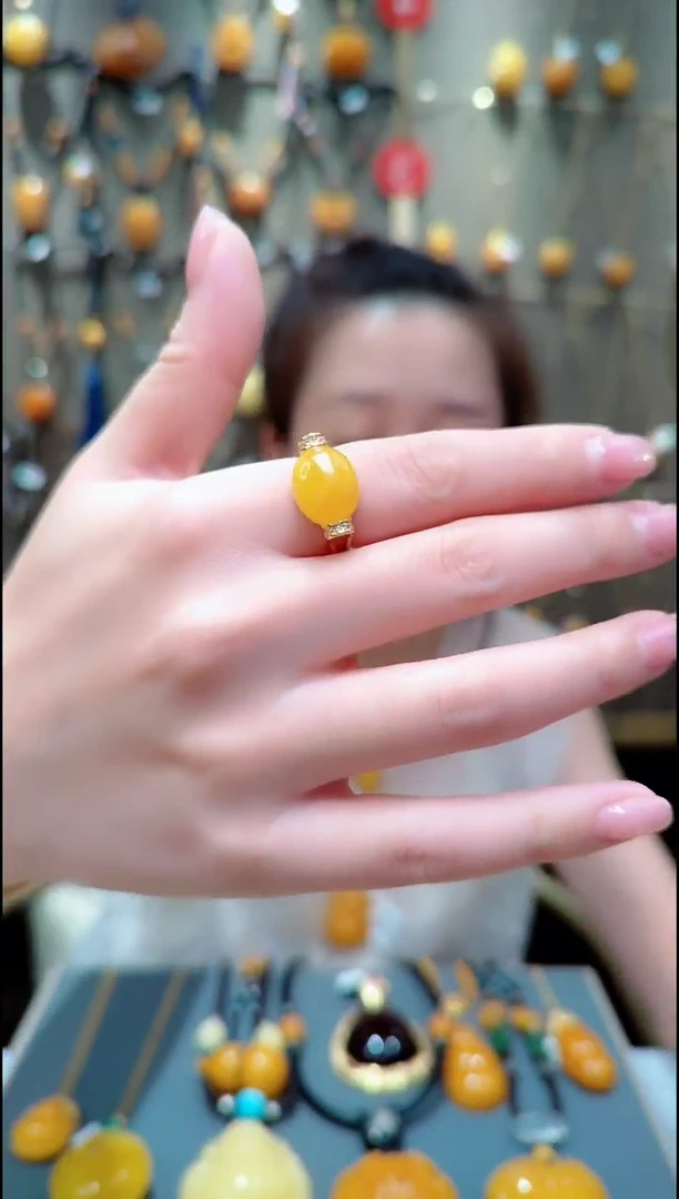 银S925镀金镶嵌蜜蜡珠宝奇石﹣C112蜜蜡戒指