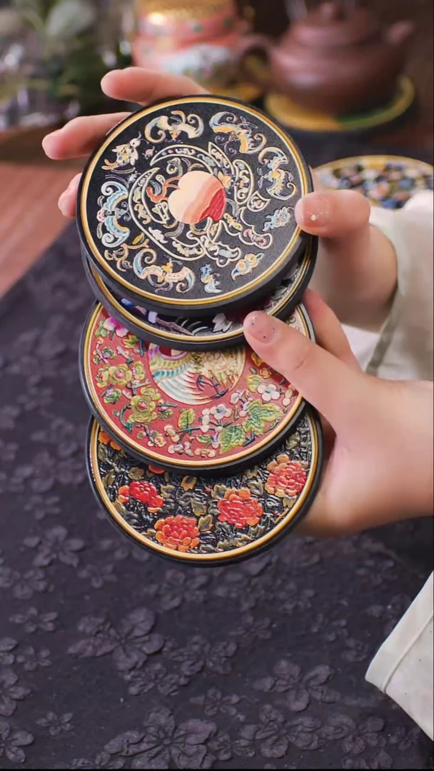 壹藏贰宝桃花双鹤图案杯垫一套