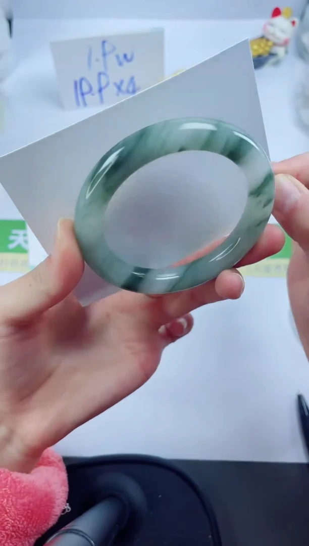 【闪购商品】石英质玉手镯未镶嵌75-54.8