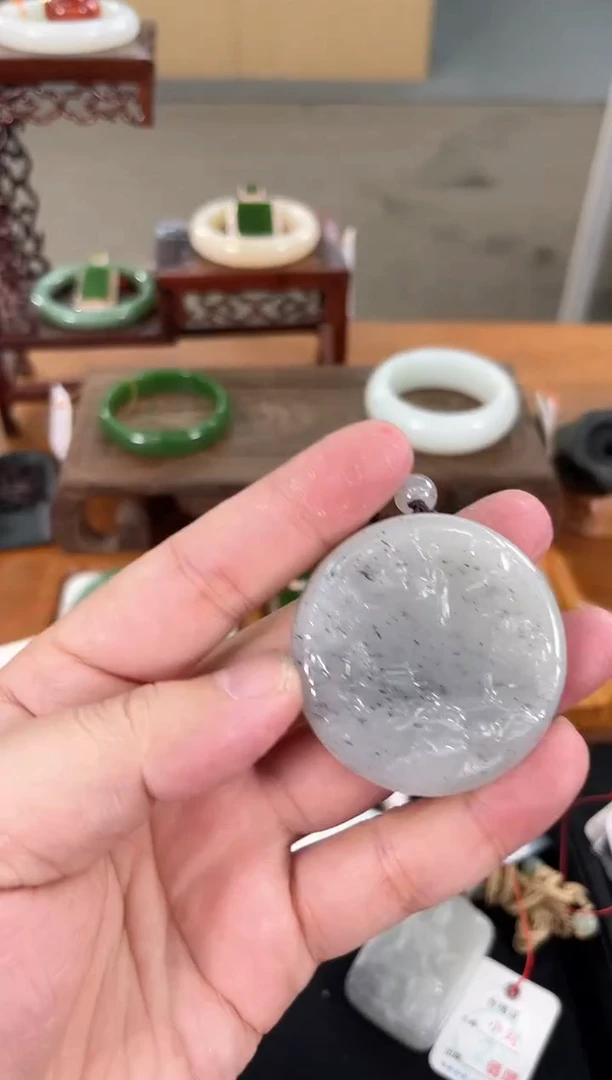 吊坠(不含链)未镶嵌和田玉新疆黑山 山水牌