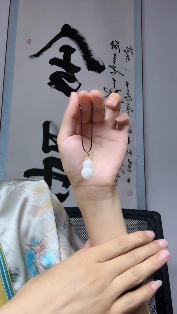 翡翠银S925镶嵌吊坠(不含链)葫芦