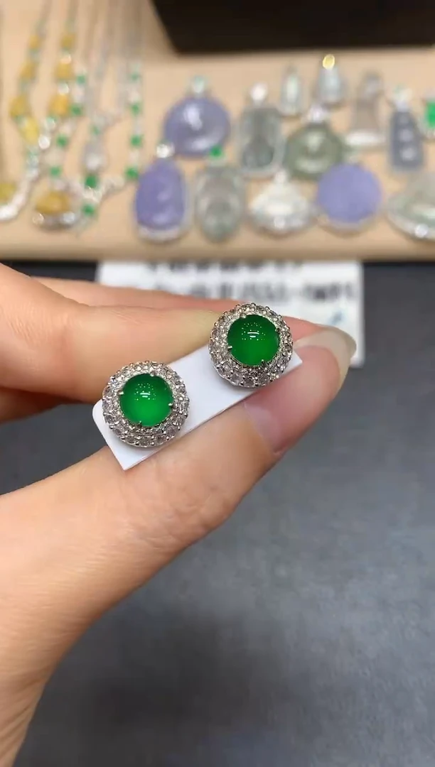 18K金镶嵌翡翠耳饰蛋面【无服务费