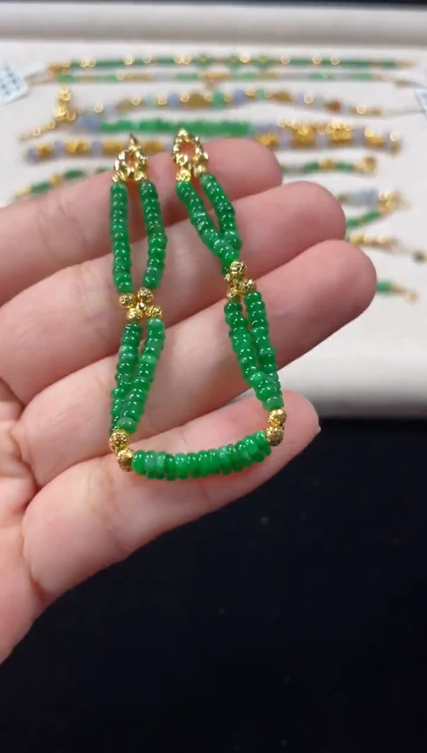 18K金镶嵌手链翡翠一条   P359