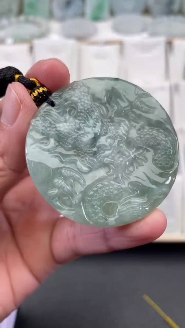 颈饰未镶嵌翡翠天然缅甸翡翠A货360