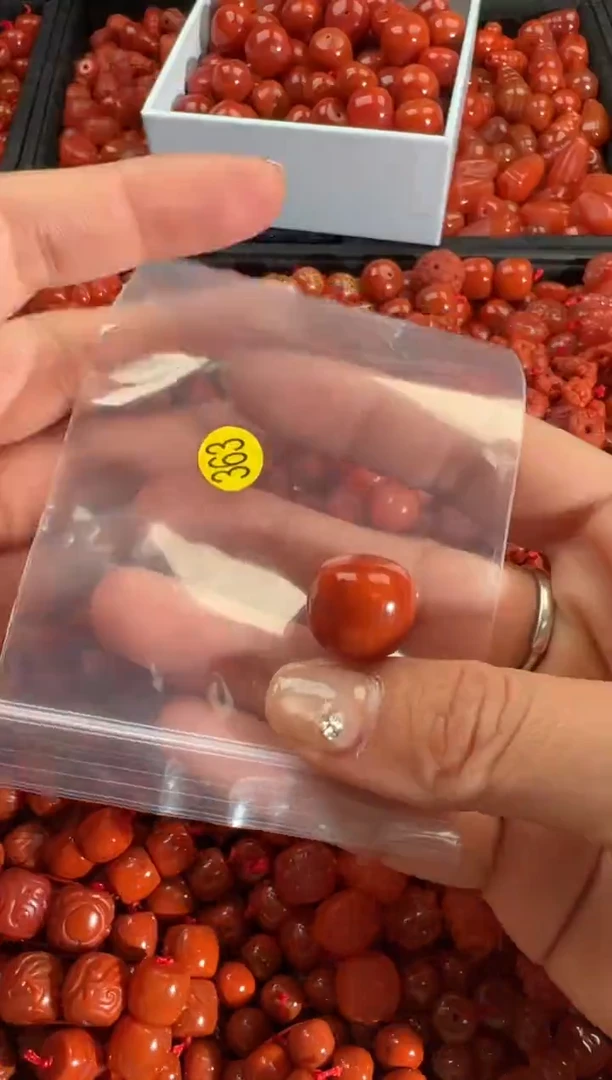 【闪购商品】南红玛瑙颈饰未镶嵌1