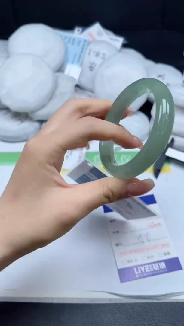 未镶嵌手镯石英质玉058-5455