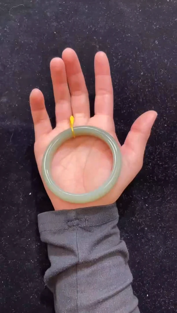 未镶嵌手镯和田玉新疆且末近矿料59-60圈口上等和田玉手镯女