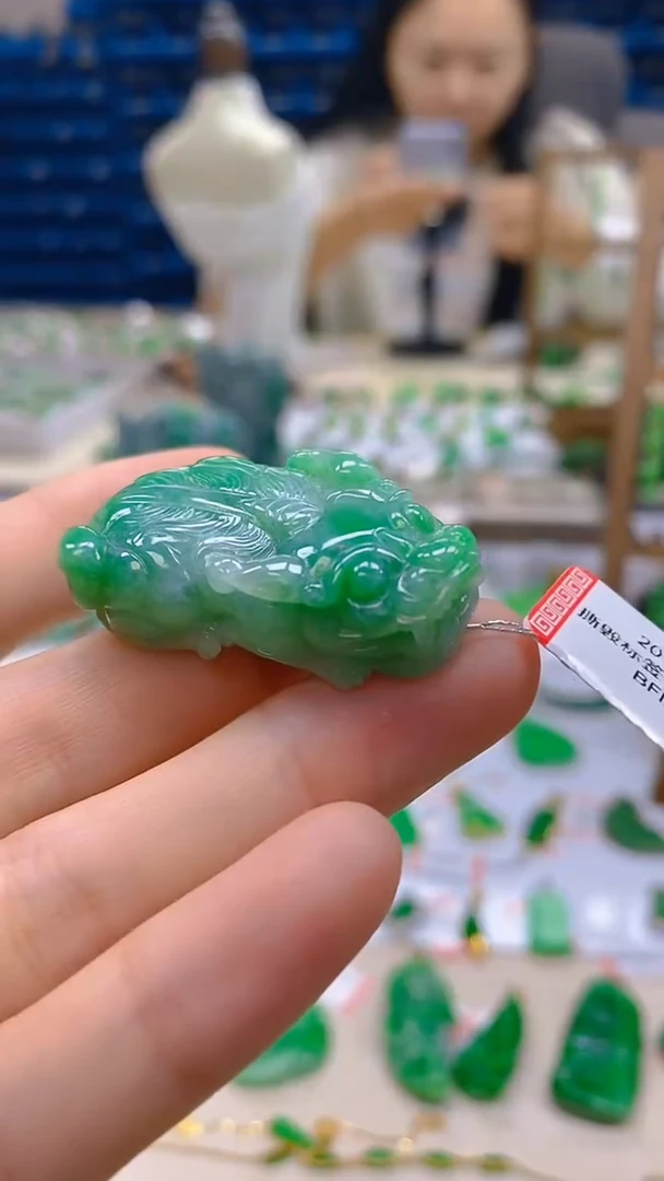 颈饰未镶嵌翡翠新号开播 全场乱卖