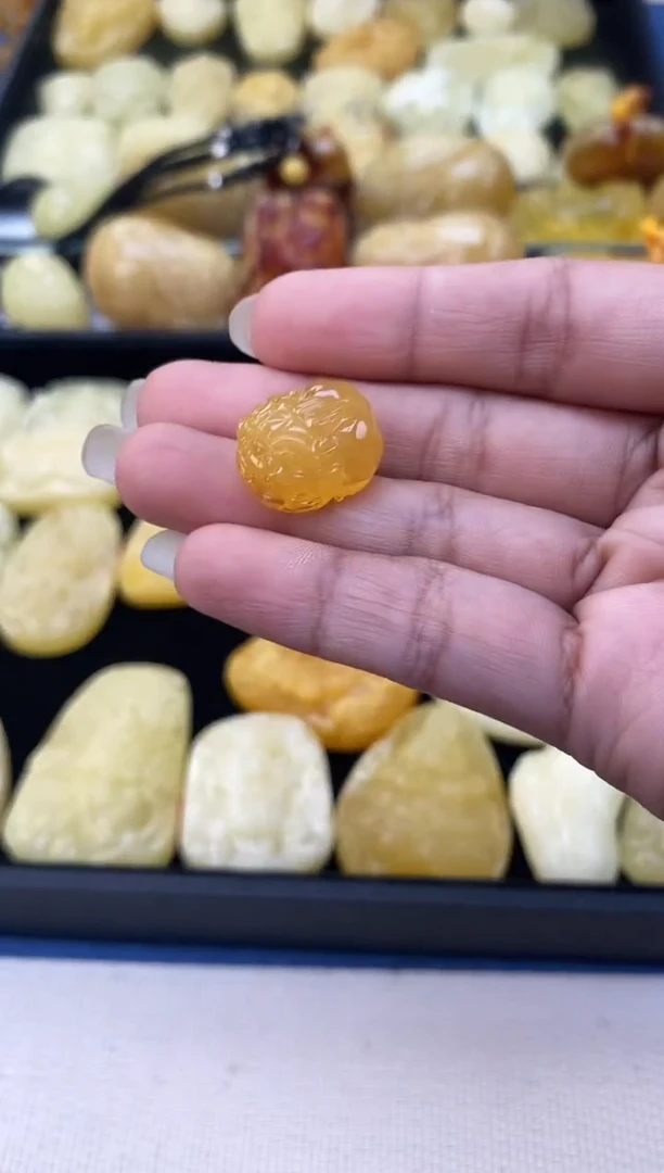 未镶嵌琥珀裸石天然琥珀蜜蜡