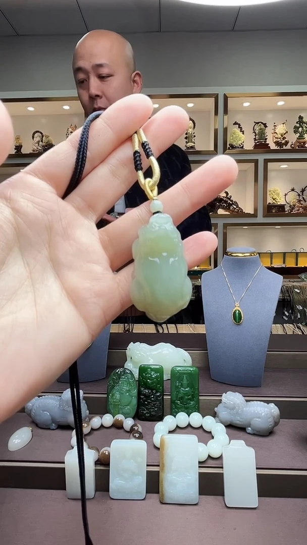 【闪购商品】和田玉挂件未镶嵌苏