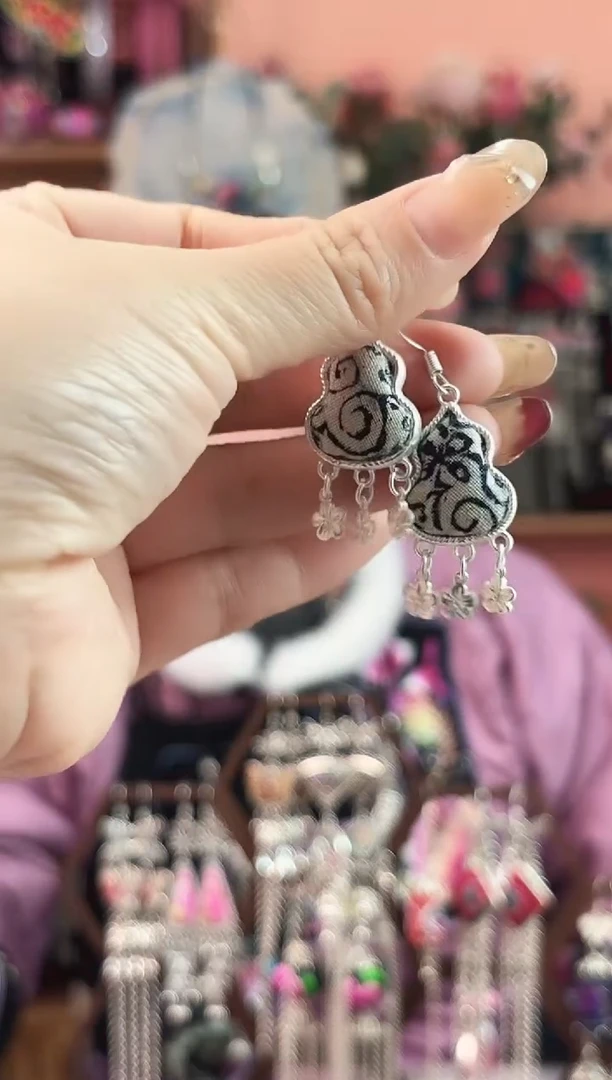 艺枝独绣手工饰品650