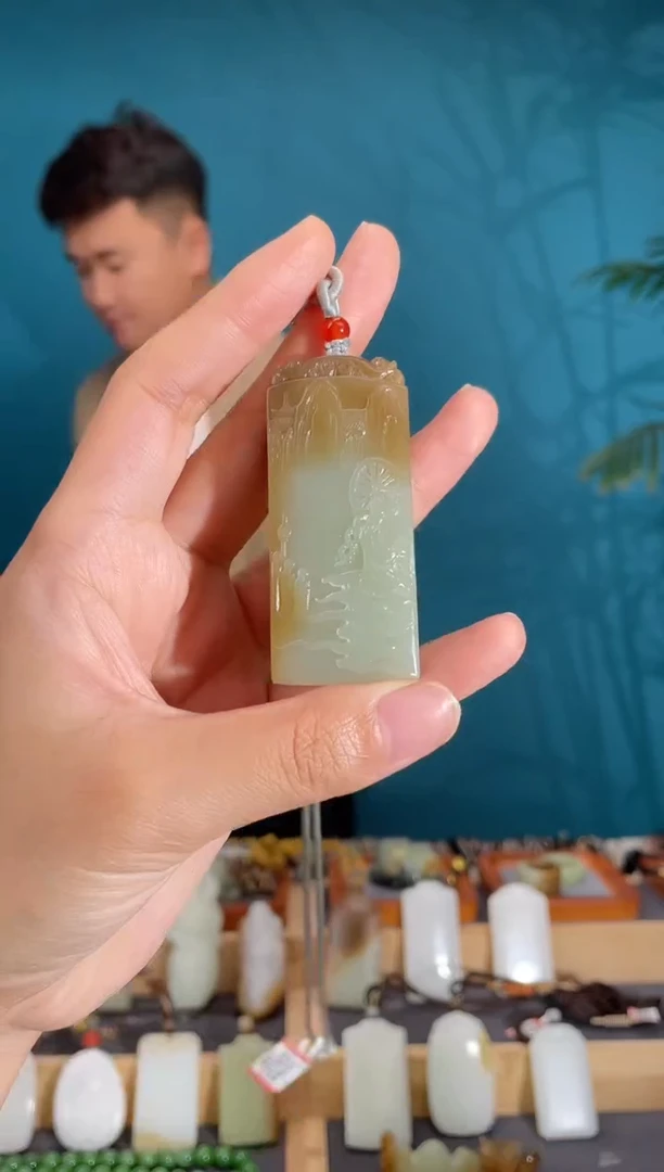 颈饰未镶嵌和田玉1