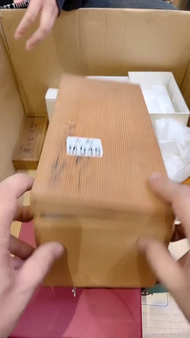 瓷片是****?048是一只咕噜噜是一只咕噜噜