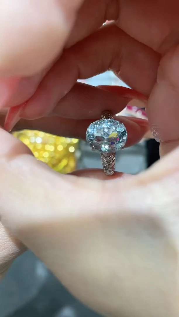 海蓝宝石戒指18K金镶嵌戒指