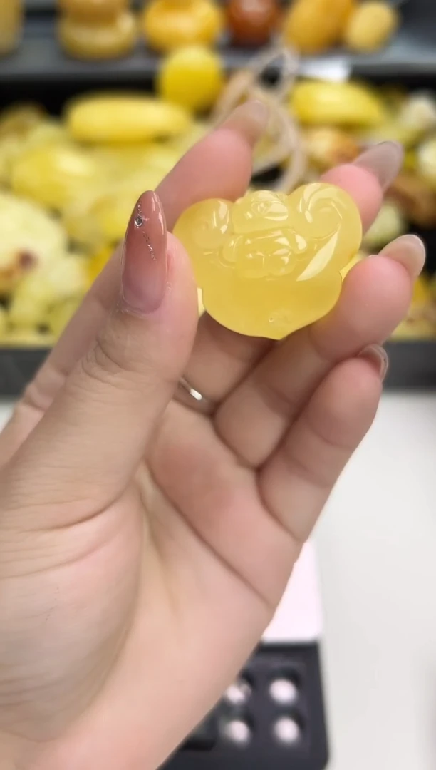 裸石琥珀未镶嵌琥珀蜜蜡吊坠