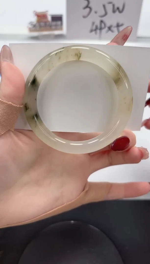 【闪购商品】石英质玉手镯未镶嵌A68-55.6