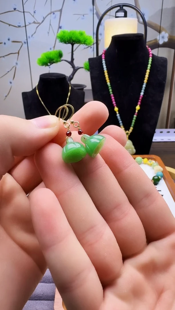 和田玉14K金镶嵌耳饰E59