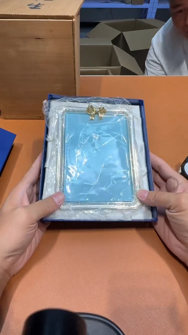 琉璃手工艺品弥*阿达西日瓷