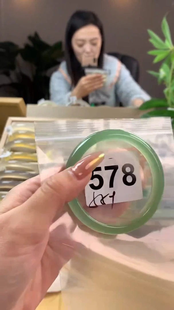 【闪购商品】玛瑙/玉髓手镯未镶嵌578