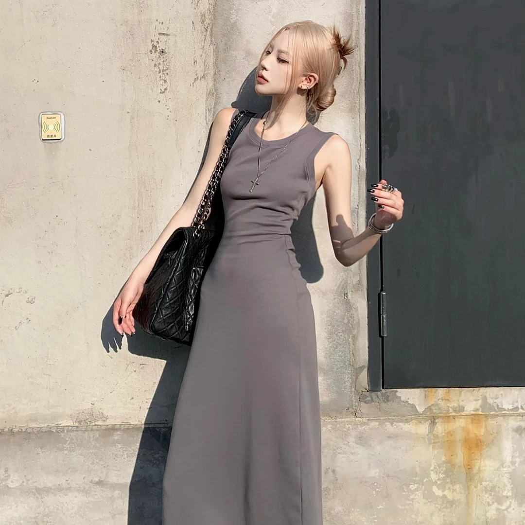 法式气质灰色无袖背心连衣裙女夏高级设计感小众小个子收腰长裙子