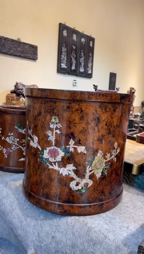 木摩*萨珍藏老货...黄花梨笔筒