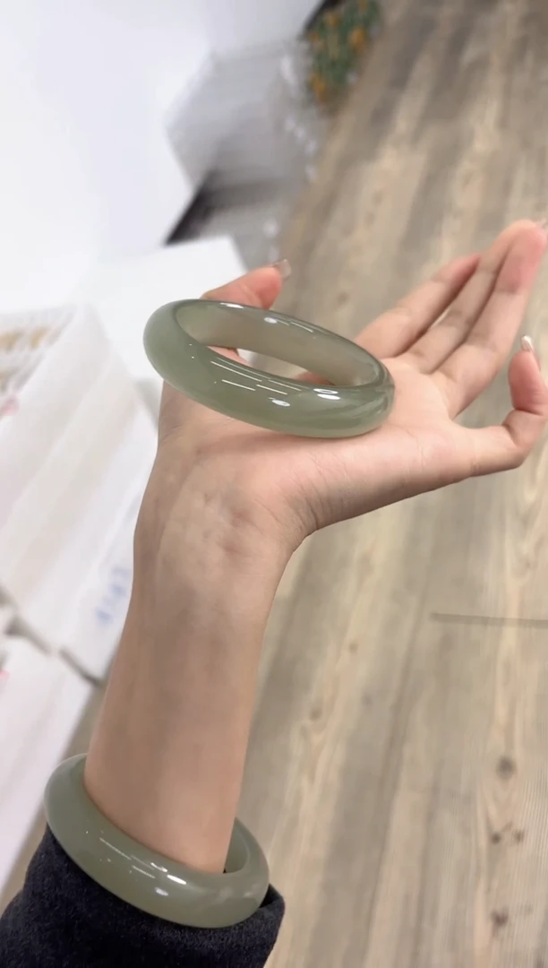 未镶嵌手镯石英质玉86-60D