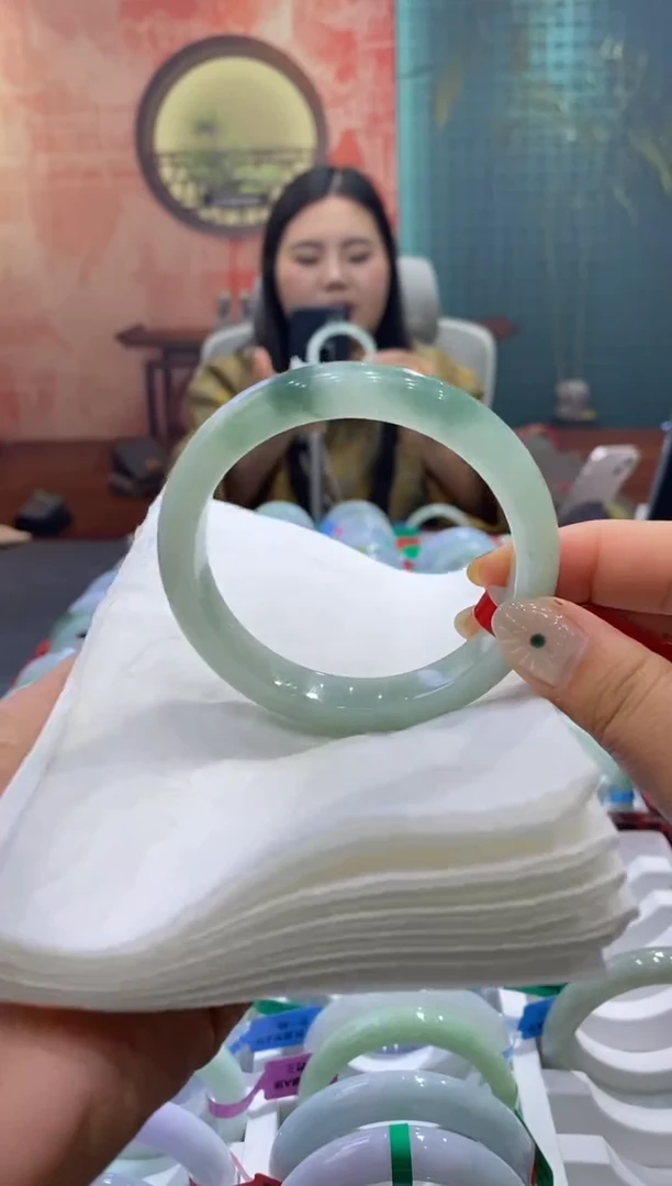 未镶嵌手镯翡翠多人00010770