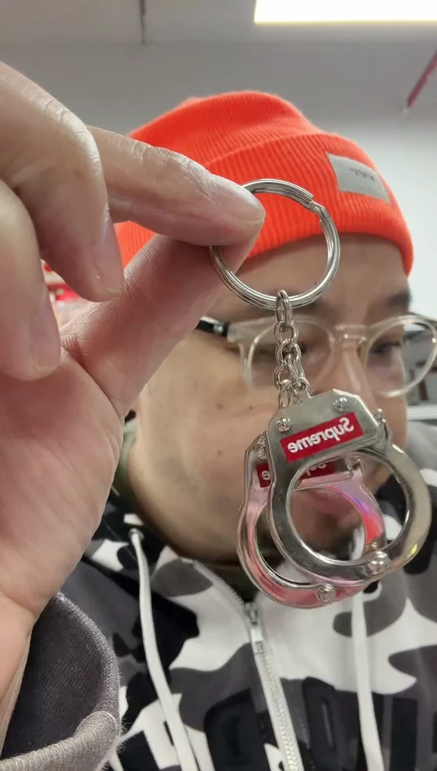 动态1sup手铐钥匙扣一个