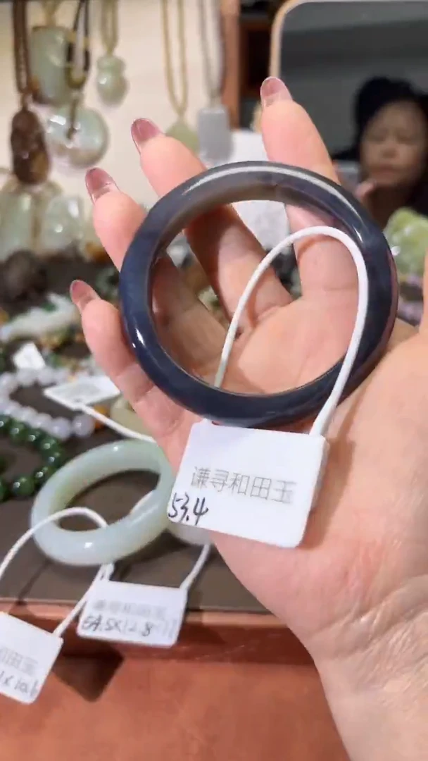 未镶嵌手镯和田玉1