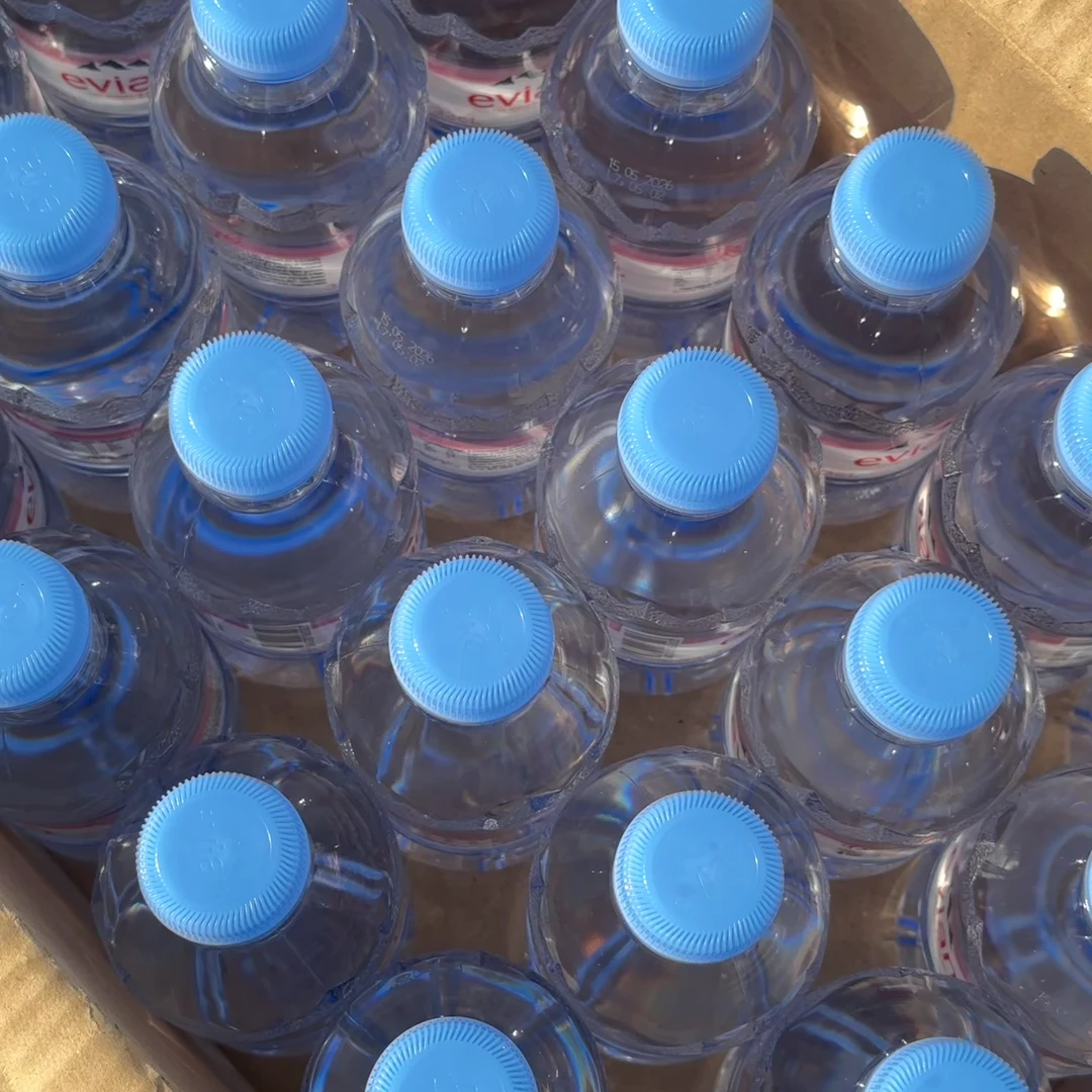 法国进口矿泉水330ml/瓶500ml/瓶750ml/塑料瓶高端天然饮用水