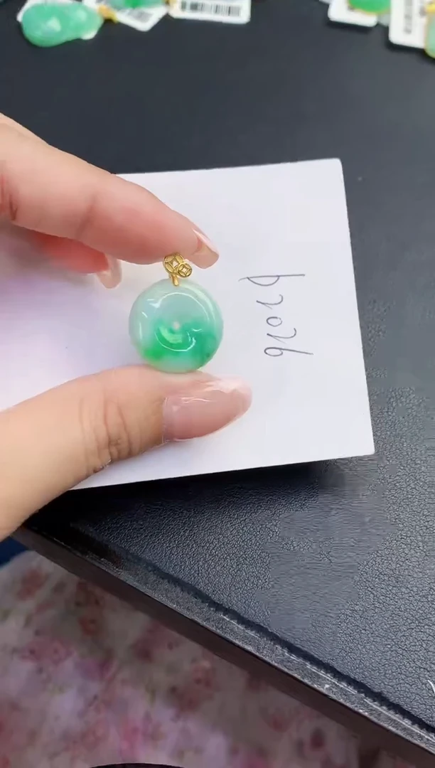翡翠未镶嵌颈饰缅甸天然翡翠A货