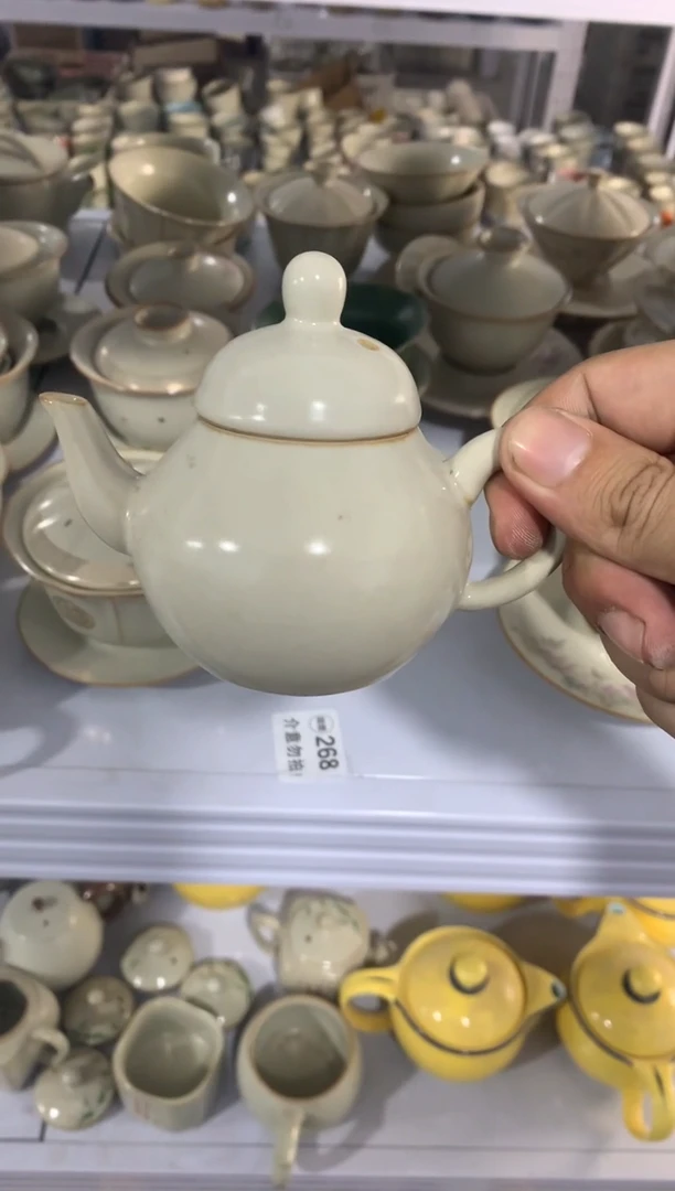 茶具茶壶、盖碗、主人杯、客杯（轻轻微瑕介意勿拍）