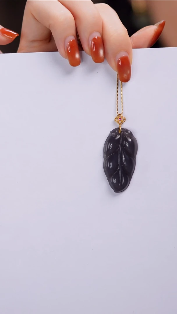 吊坠(赠链)18K金镶嵌和田玉和田玉叶子吊坠