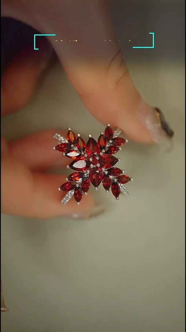 银S925镶嵌戒指石榴石喵***酱十字艺术款13#