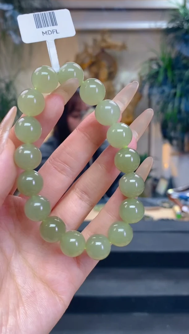 未镶嵌手串和田玉卡