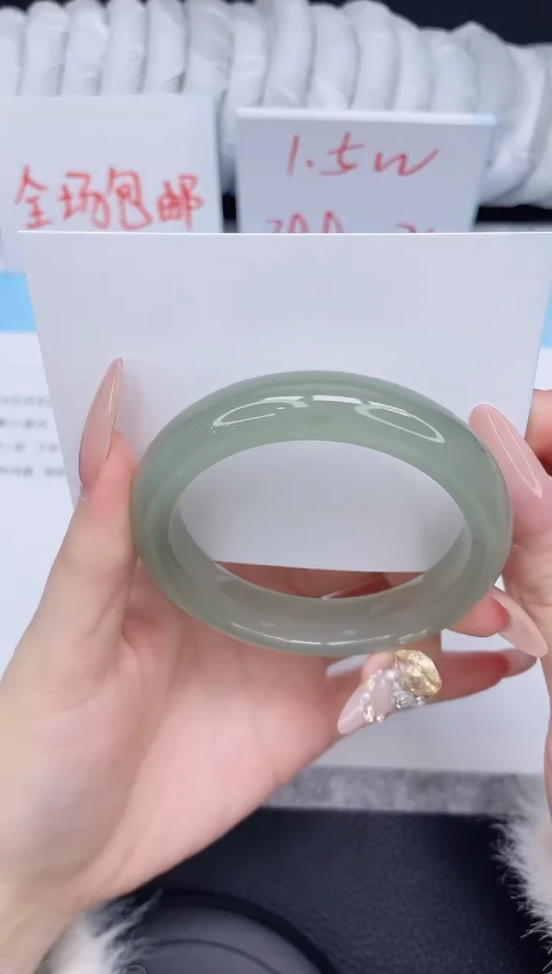 未镶嵌手镯石英质玉134-55