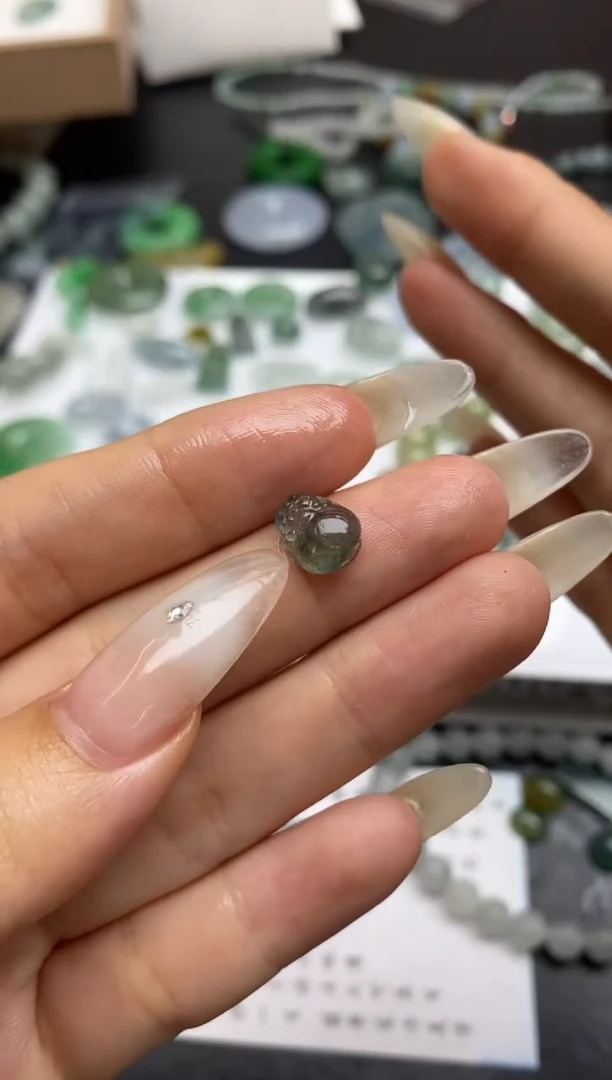定制翡翠未镶嵌翡翠毛货~