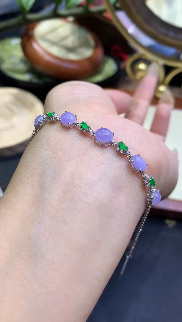 18K金镶嵌挂件翡翠手链