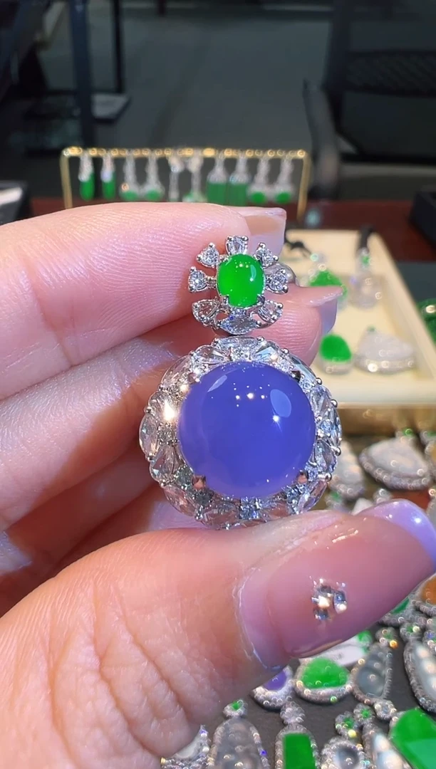 【闪购商品】翡翠戒指18K金镶嵌翡翠