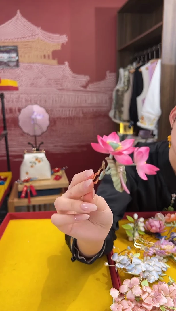 【闪购商品】刺绣非遗绒花（发饰）