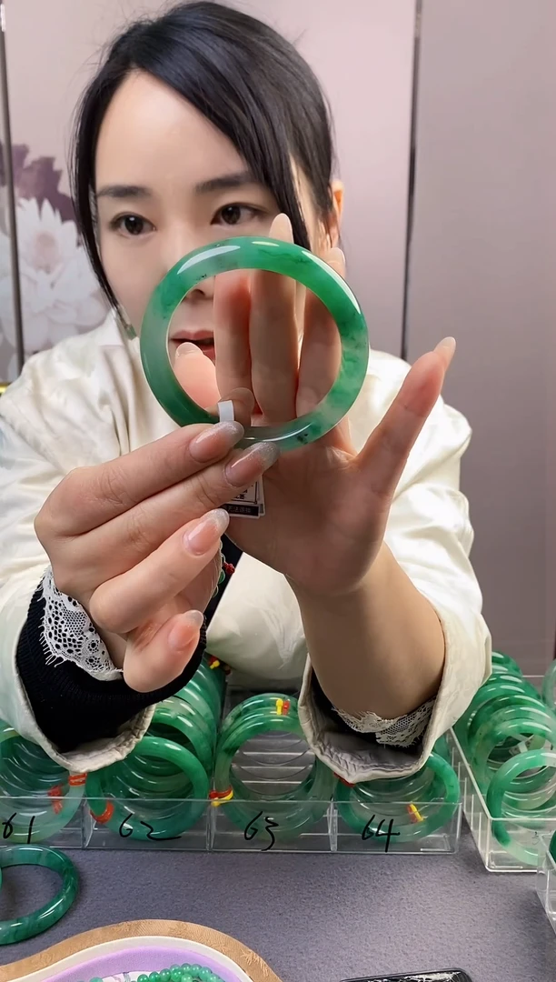 【闪购商品】石英质玉手镯未镶嵌6