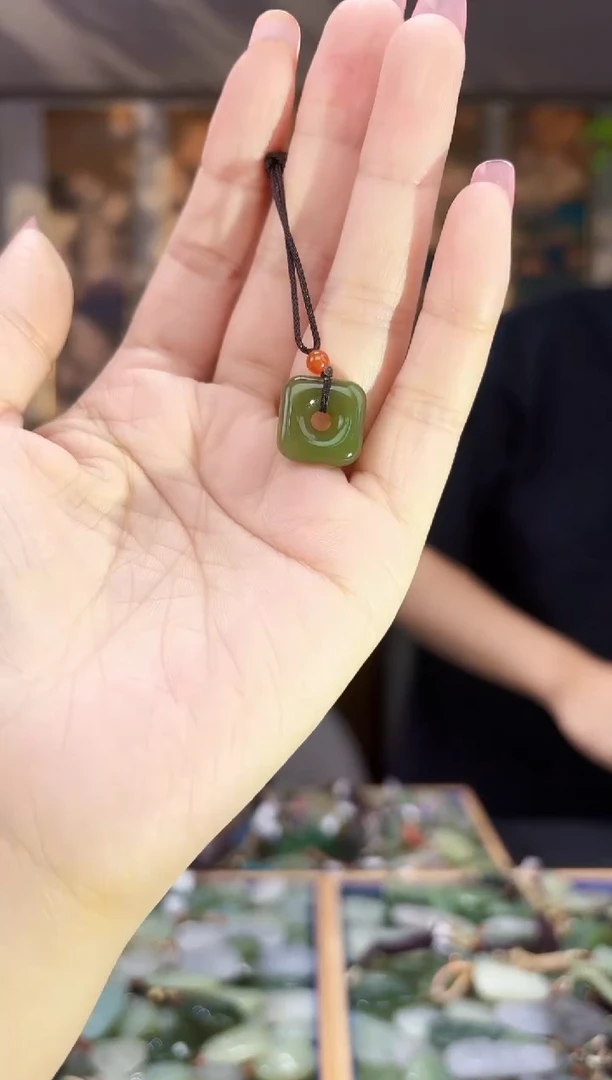 和田玉未镶嵌挂件拍一发一多样性发货